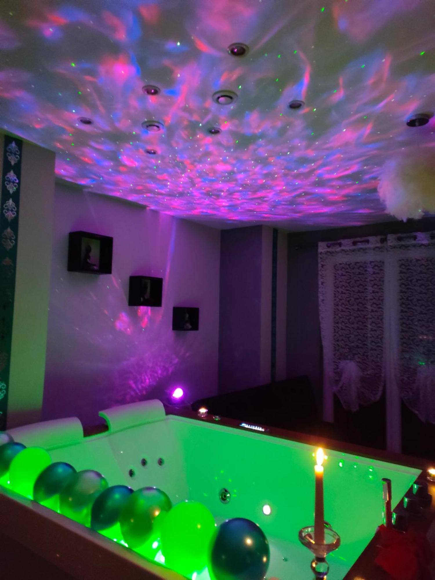 Loft Avec Baignoire Spa Lecrin Romantique Ochancourt Room photo